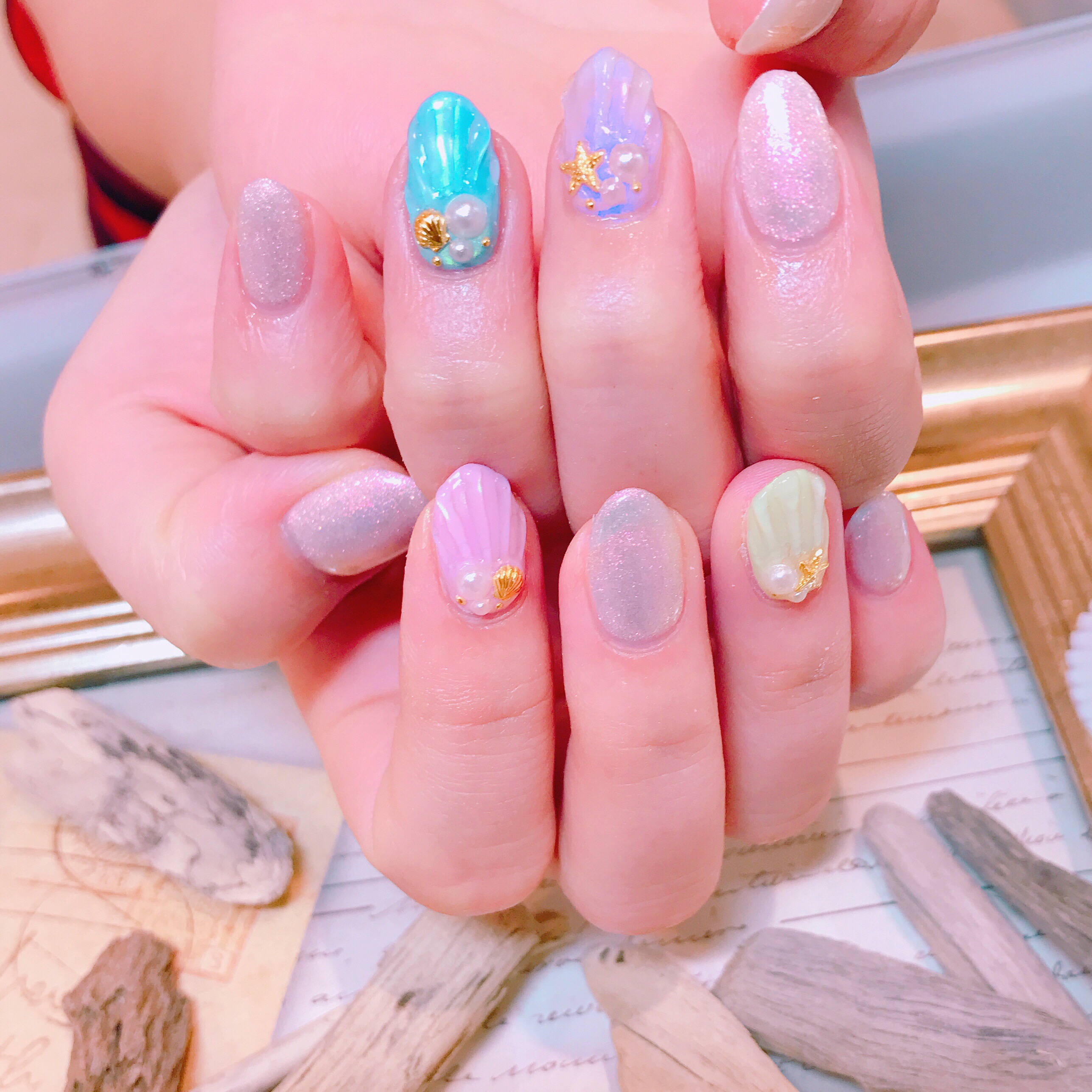 流行りの 人魚の鱗ネイル デザイン詳細 Ikumin Pink いくみんぴんく 韓国と新大久保の情報ブログ